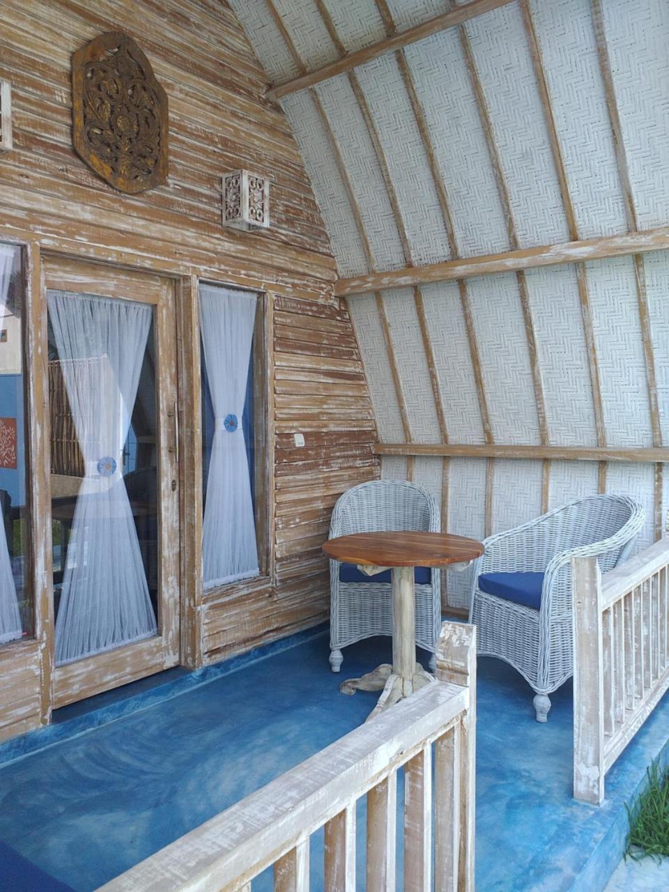 Casa Azzurra Bed & Breakfast Gili Air Exterior photo